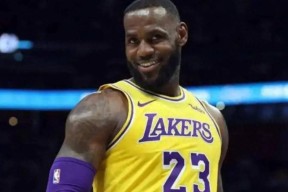 开云棋牌教程 湖人不断突破！，詹姆斯连续五场比赛得分超过晋级下一阶段再创辉煌时刻